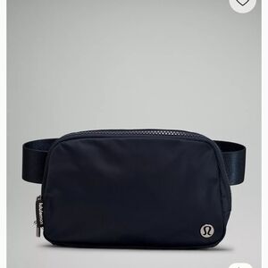 lululemon athletica Men's Black Belt Bag